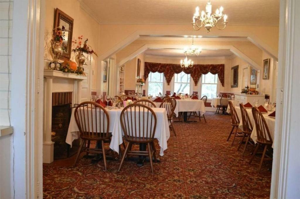 Red Rocker Inn Блек Маунтин Екстериор снимка